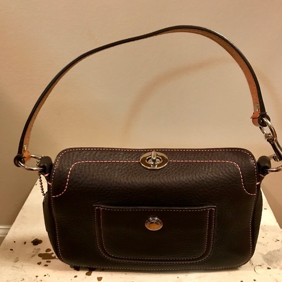 Coach - Picture 2 of 8